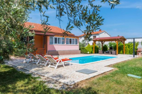Holiday home Ivona